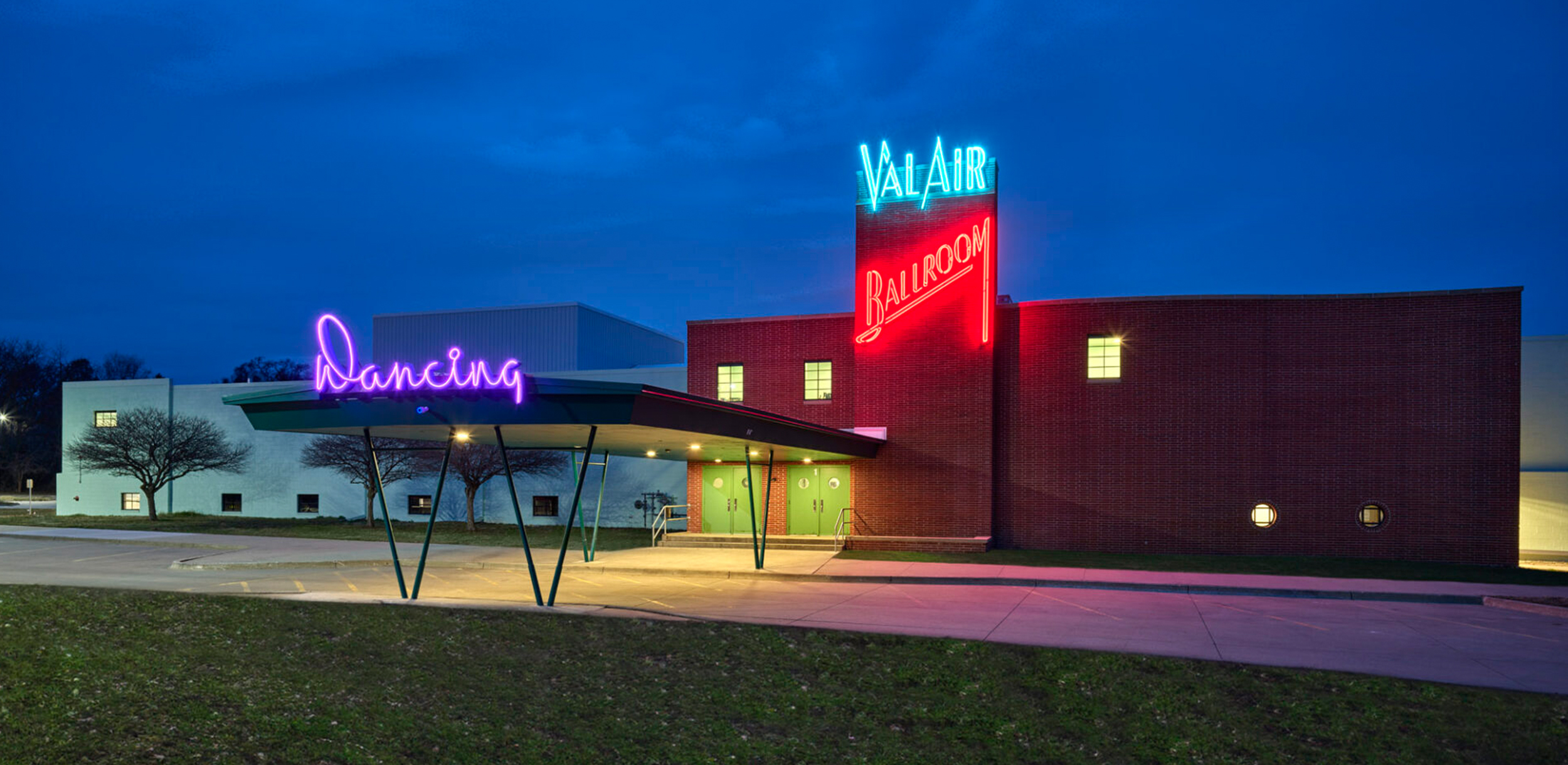 Val Air Ballroom